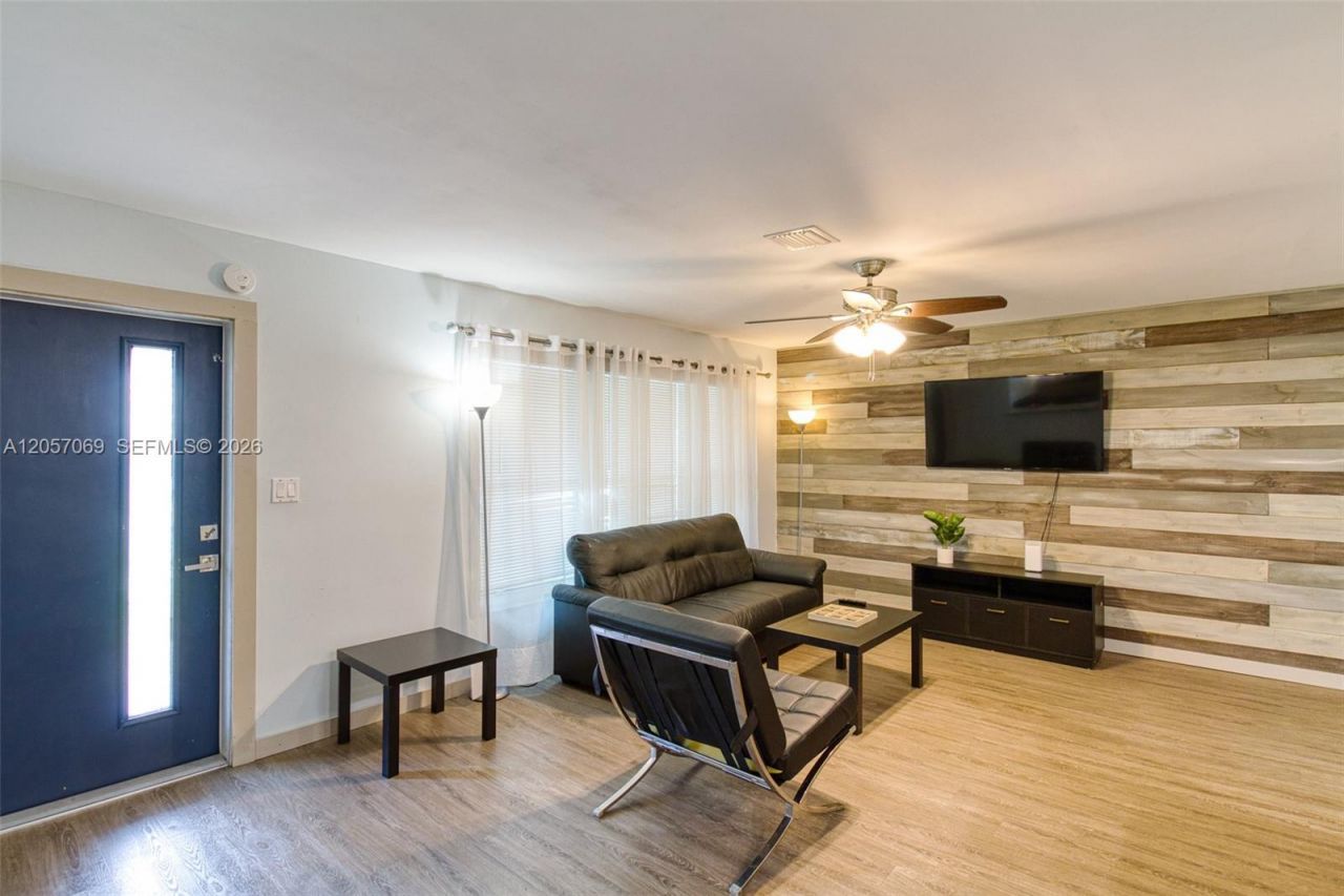 3039 Grant St , Hollywood, FL 33021 Photo
