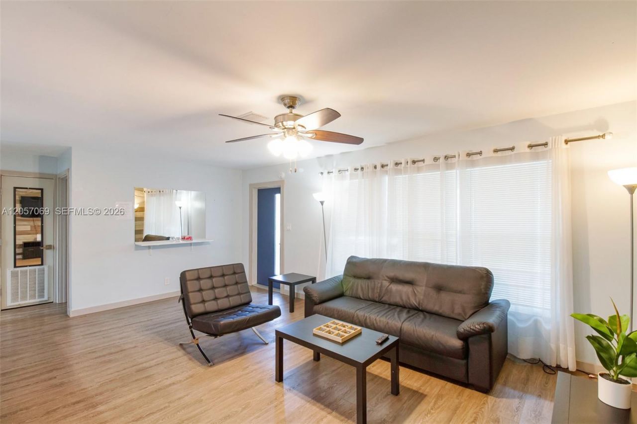 3039 Grant St , Hollywood, FL 33021 Photo