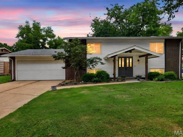 933 Barbara Ann Lane, Ellisville, MO 63021