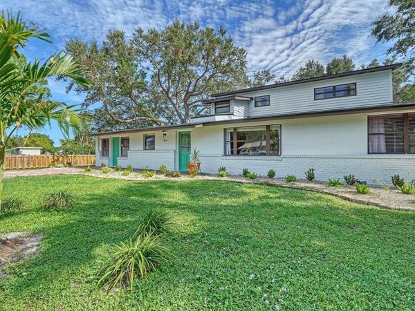 6061 BORDER LANE , SARASOTA, FL 34231
