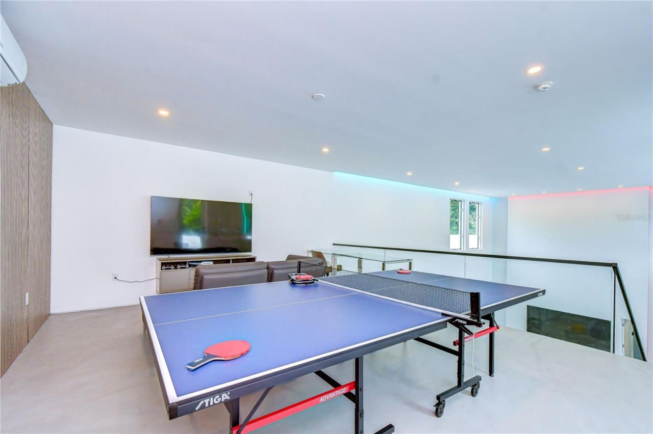 6805 New York Drive , Tampa, FL 33619 Photo