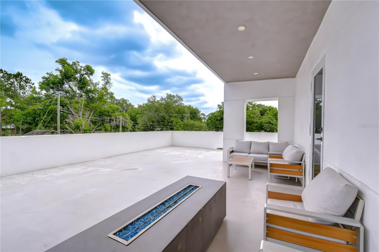 6805 New York Drive , Tampa, FL 33619 Photo