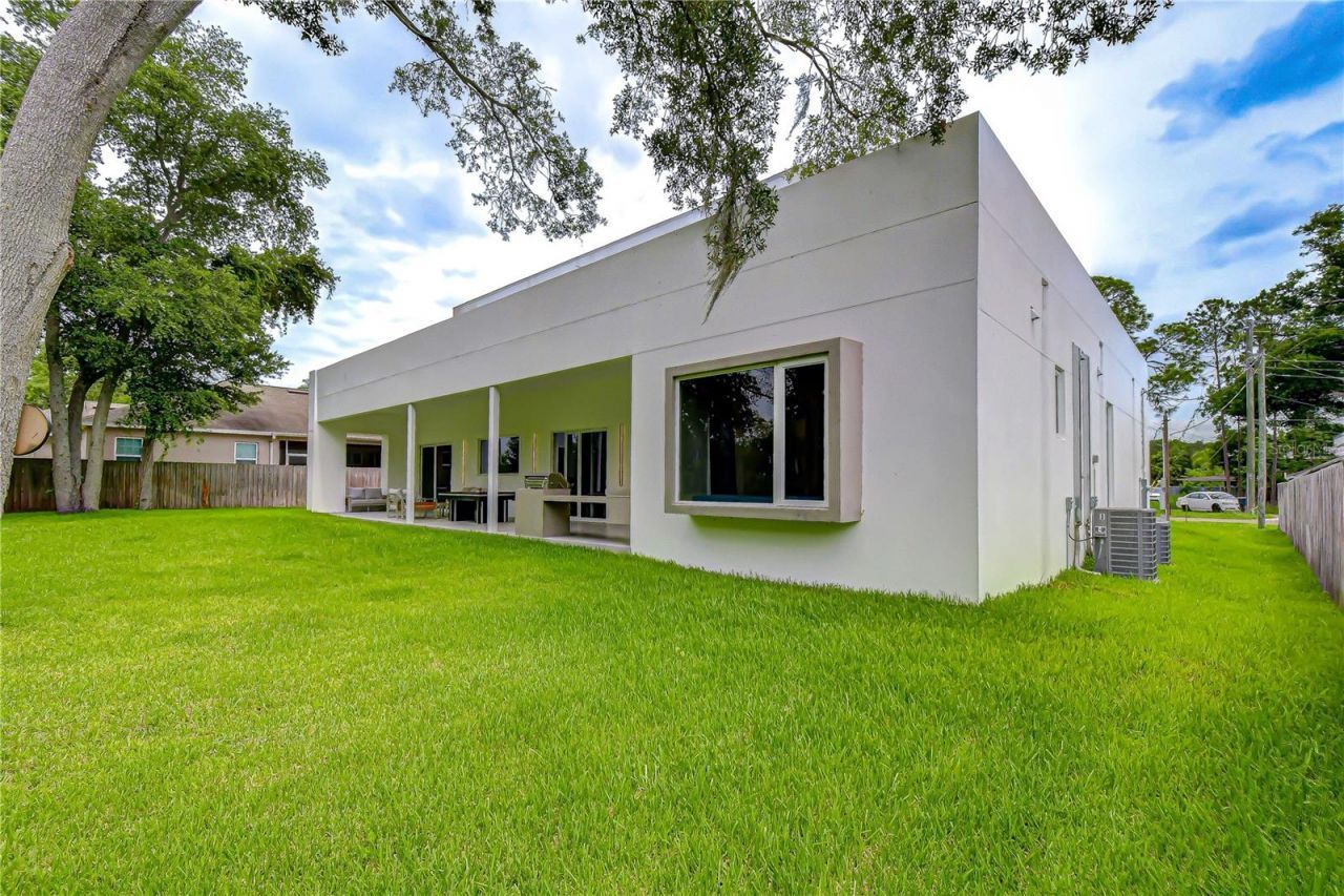 6805 New York Drive , Tampa, FL 33619 Photo