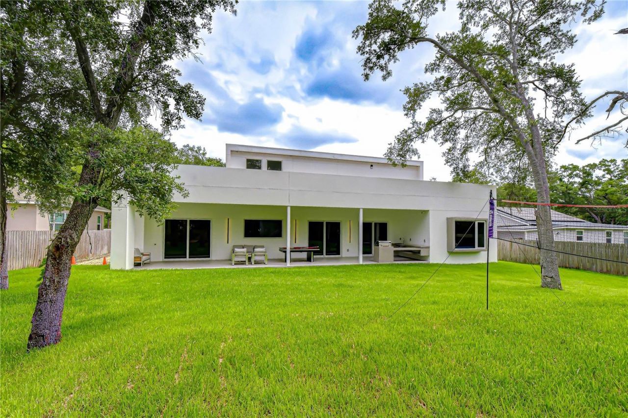 6805 New York Drive , Tampa, FL 33619 Photo