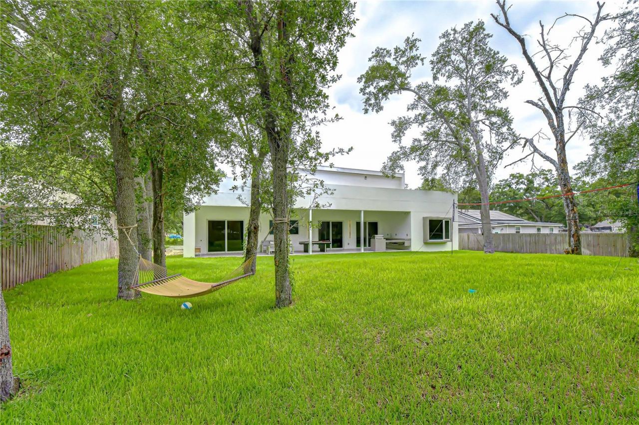 6805 New York Drive , Tampa, FL 33619 Photo