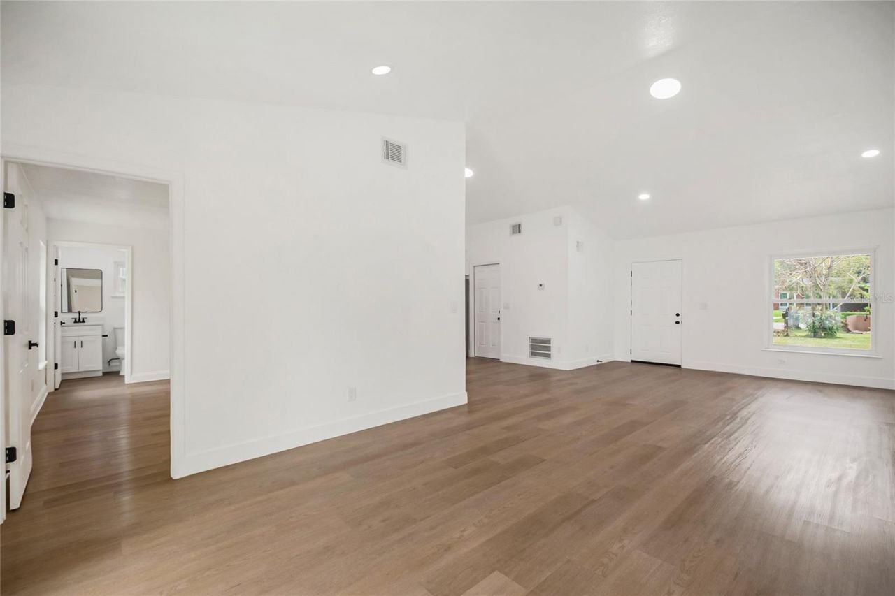 201 Ronnie Circle , Orlando, FL 32811 Photo