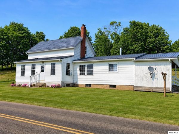 10050 Pipesville Rd, Gambier, OH 43022