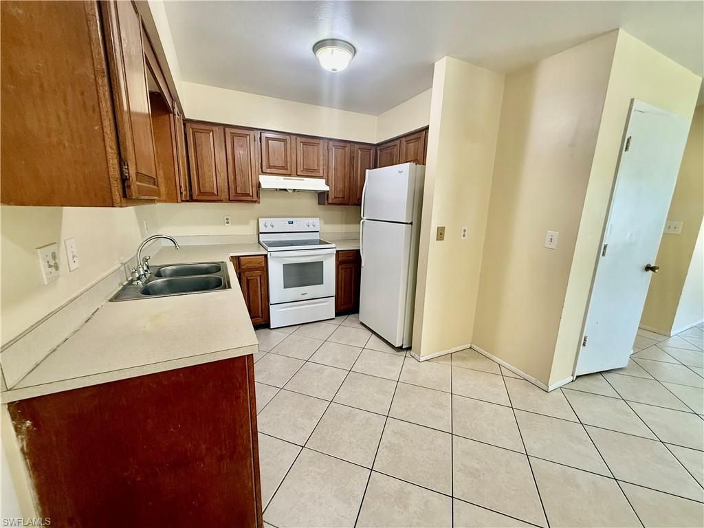 516 Parkside St, Lehigh Acres, FL 33936 Photo