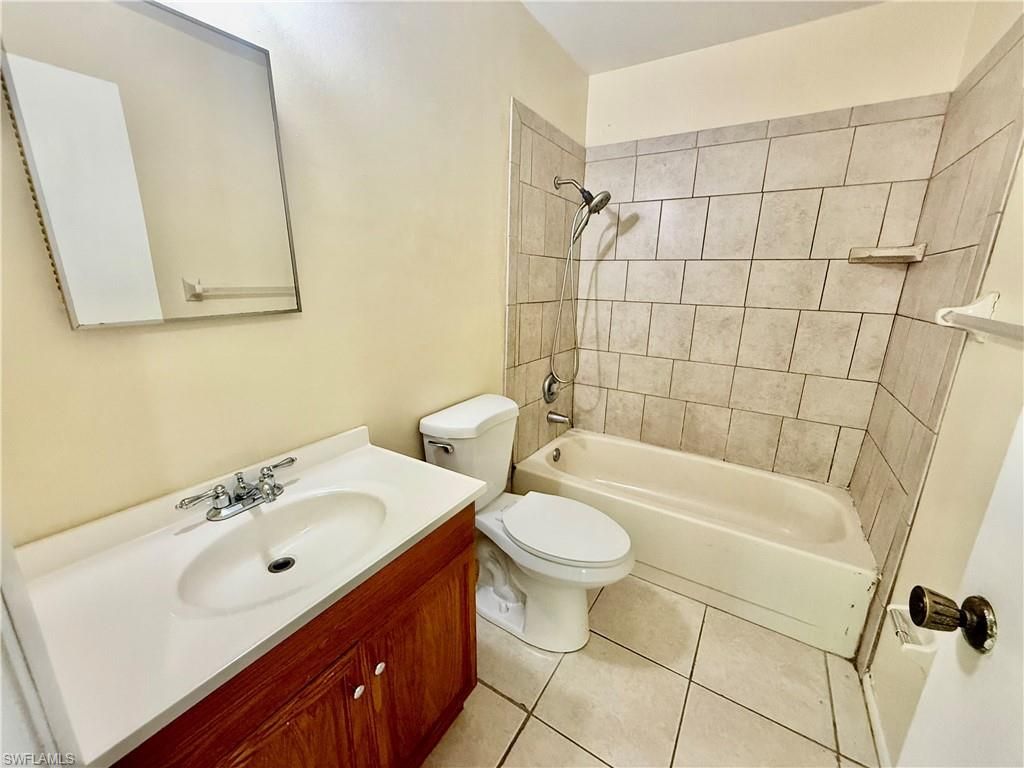 516 Parkside St, Lehigh Acres, FL 33936 Photo
