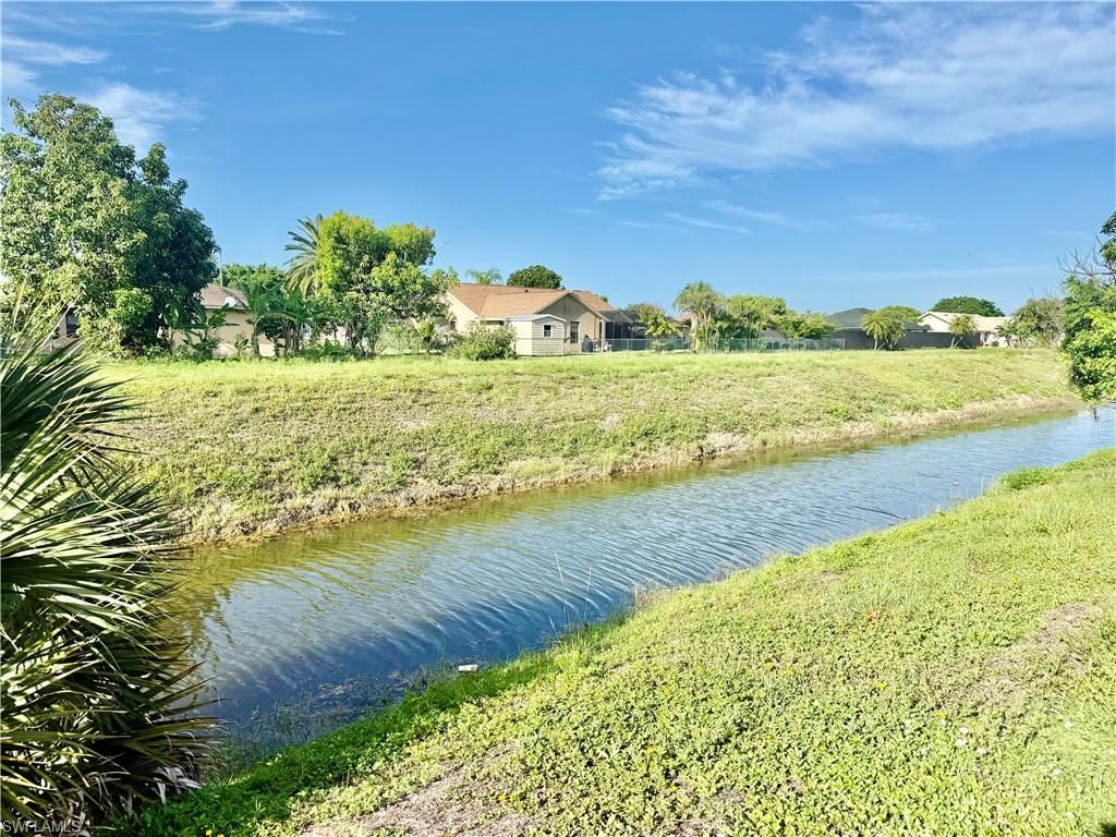 516 Parkside St, Lehigh Acres, FL 33936 Photo