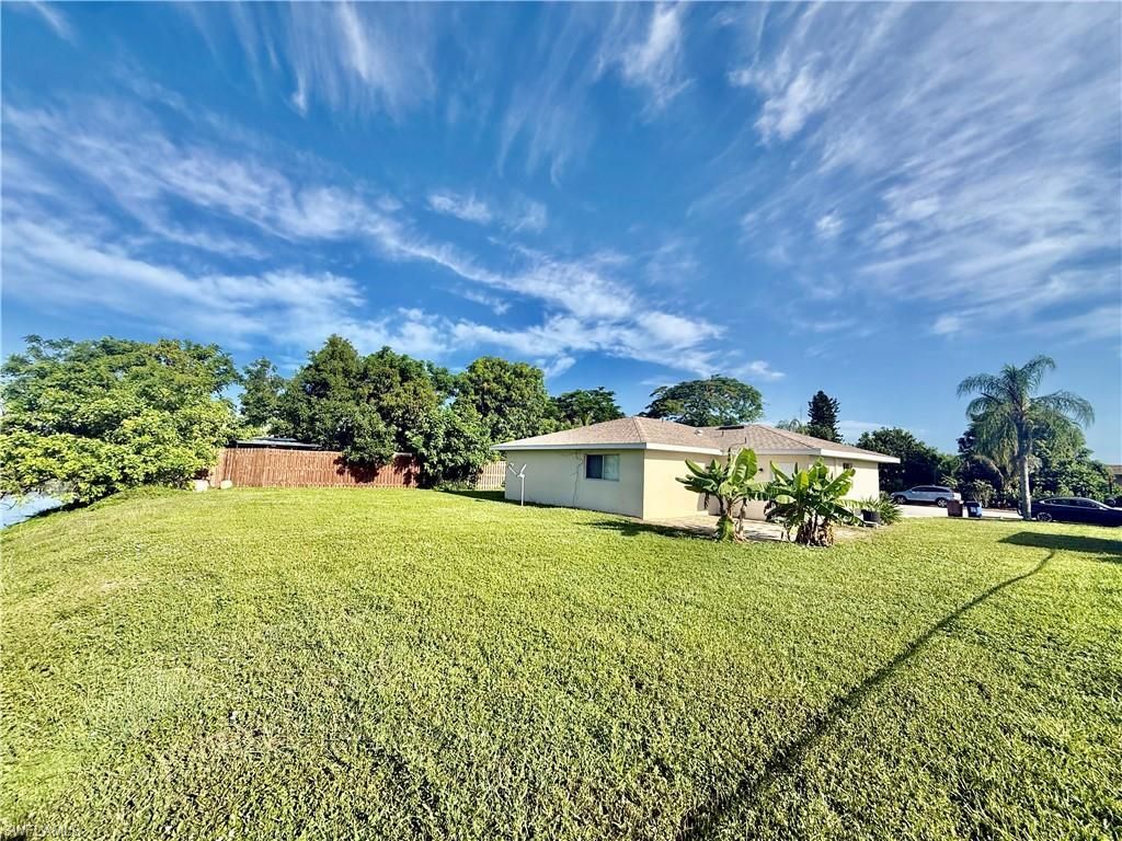 516 Parkside St, Lehigh Acres, FL 33936 Photo