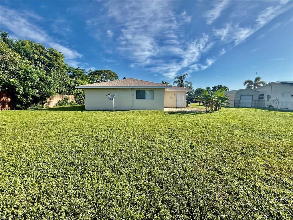 516 Parkside St, Lehigh Acres, FL 33936 Photo