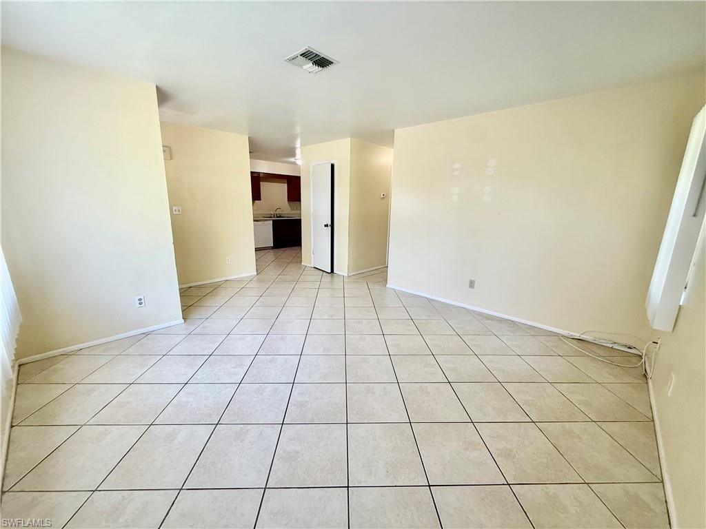 516 Parkside St, Lehigh Acres, FL 33936 Photo