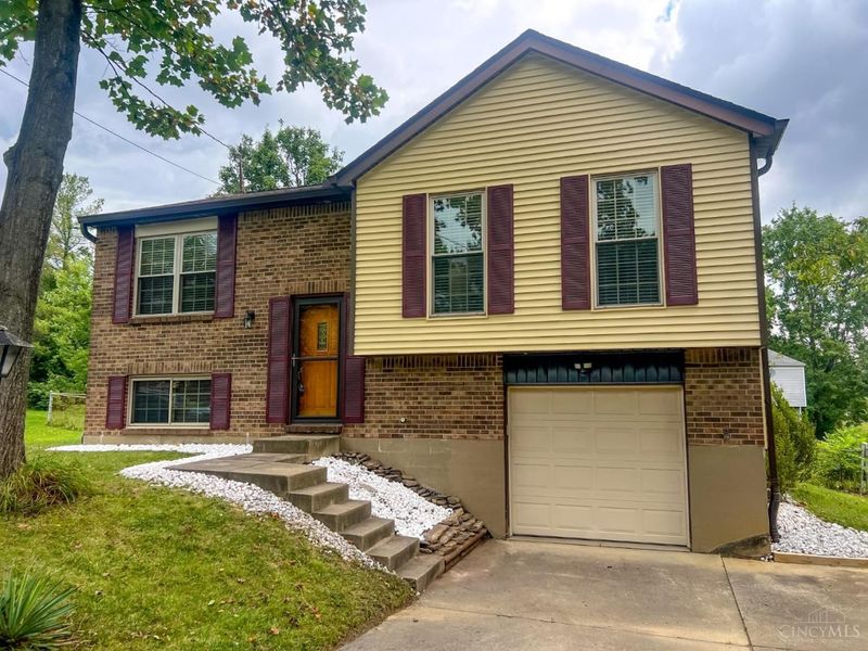 12162 Cedarbreaks Lane, Sycamore Township, OH 45249 Photo 1