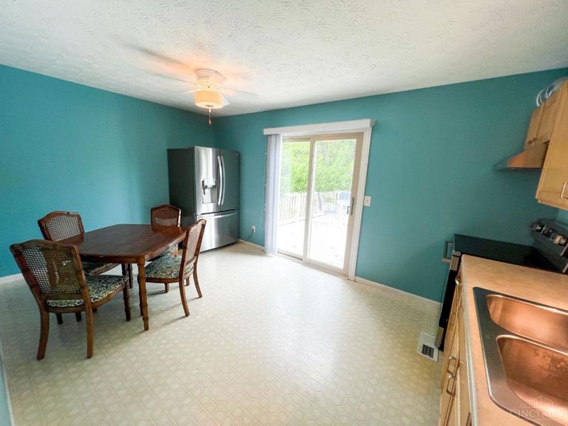 12162 Cedarbreaks Lane, Sycamore Township, OH 45249 Photo 5