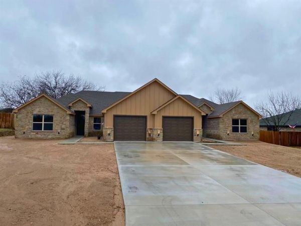 220 St Charles Drive, Unit A, Springtown, TX 76082