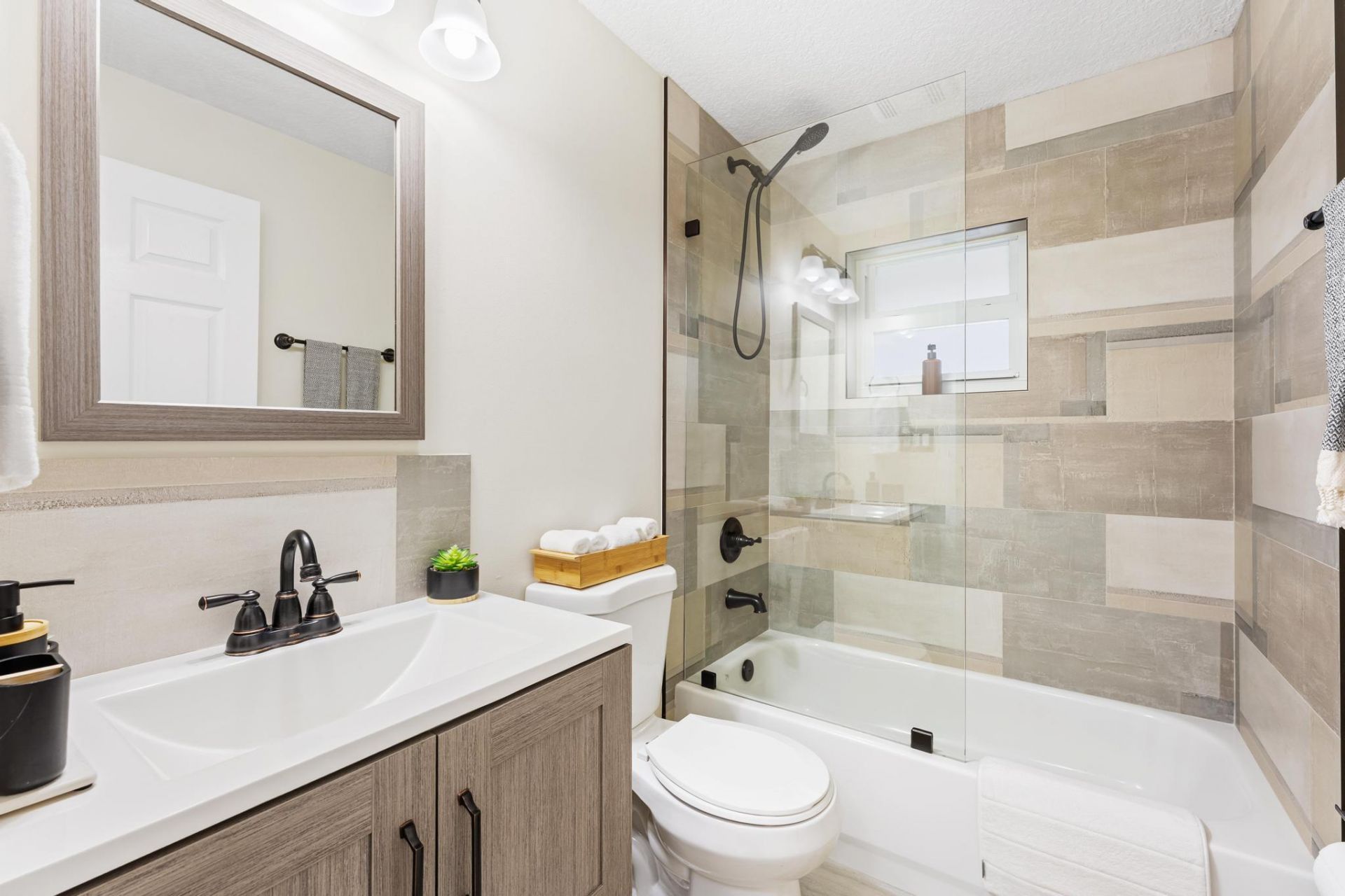 1750 17th Avenue N, Lake Worth Beach, FL 33460 Photo