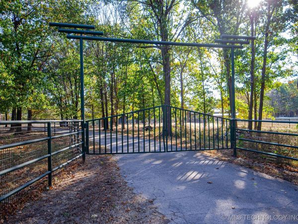 5558 N 441 Road , Adair, OK 74330