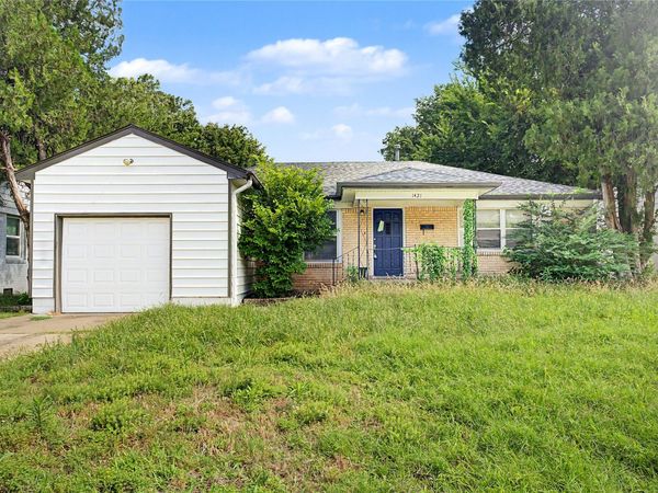 1421 E 50 Street S, Tulsa, OK 74105