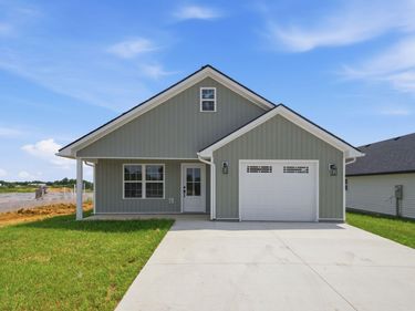 186 Charles Carr Drive, Harrodsburg, KY 40330