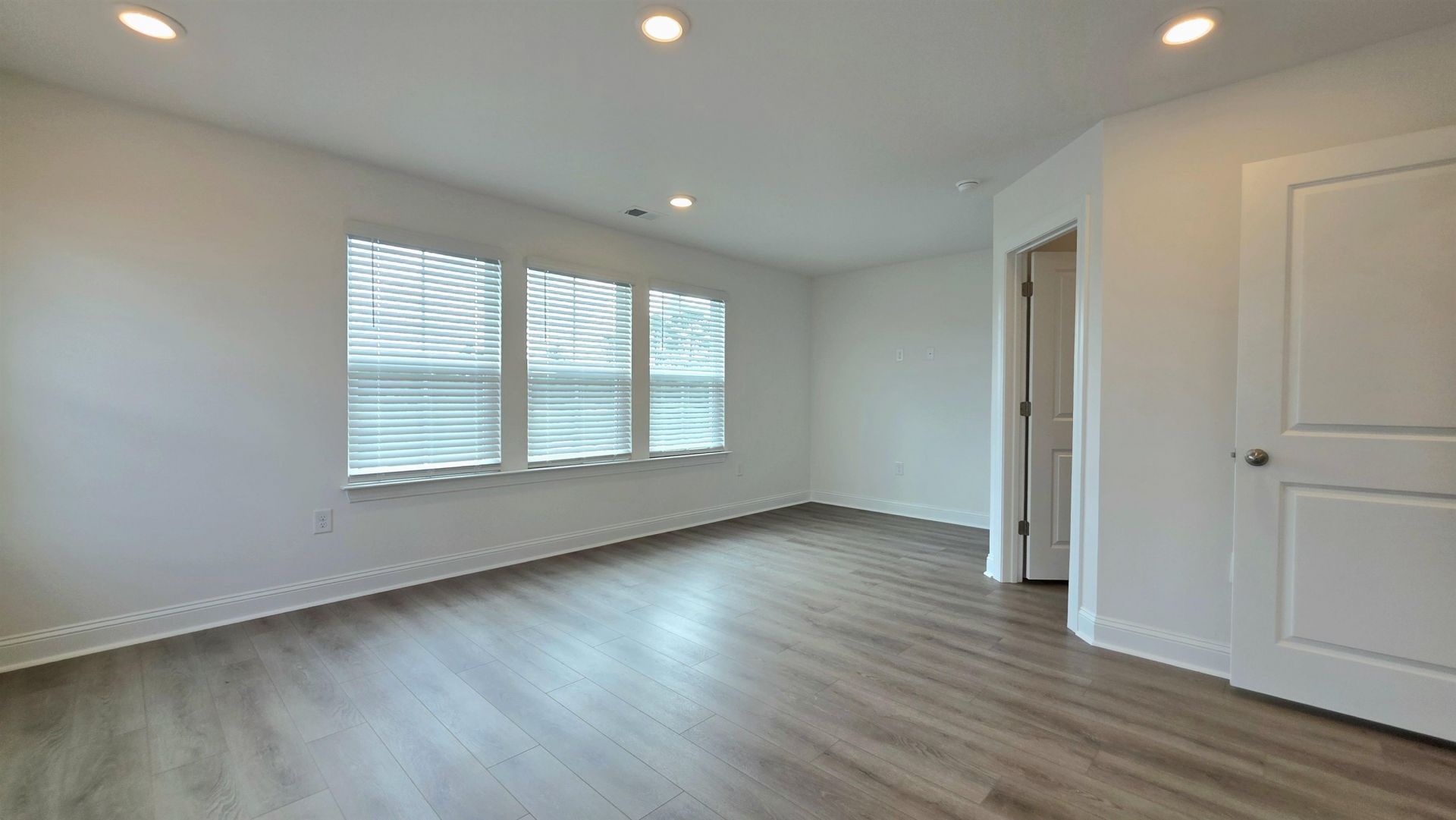 670 Bolder Way Photo 16