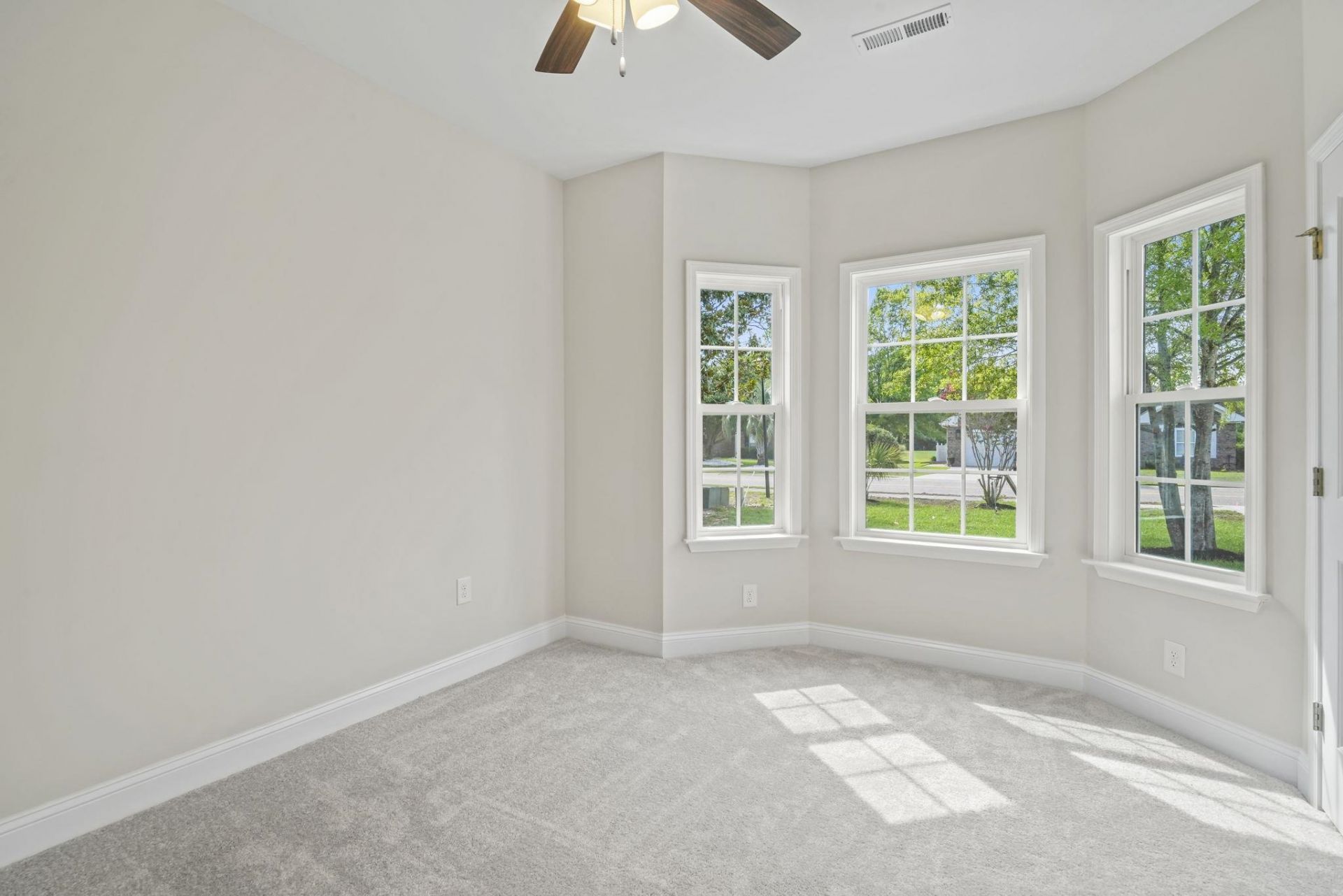 562 Bucks Trail  Photo 17