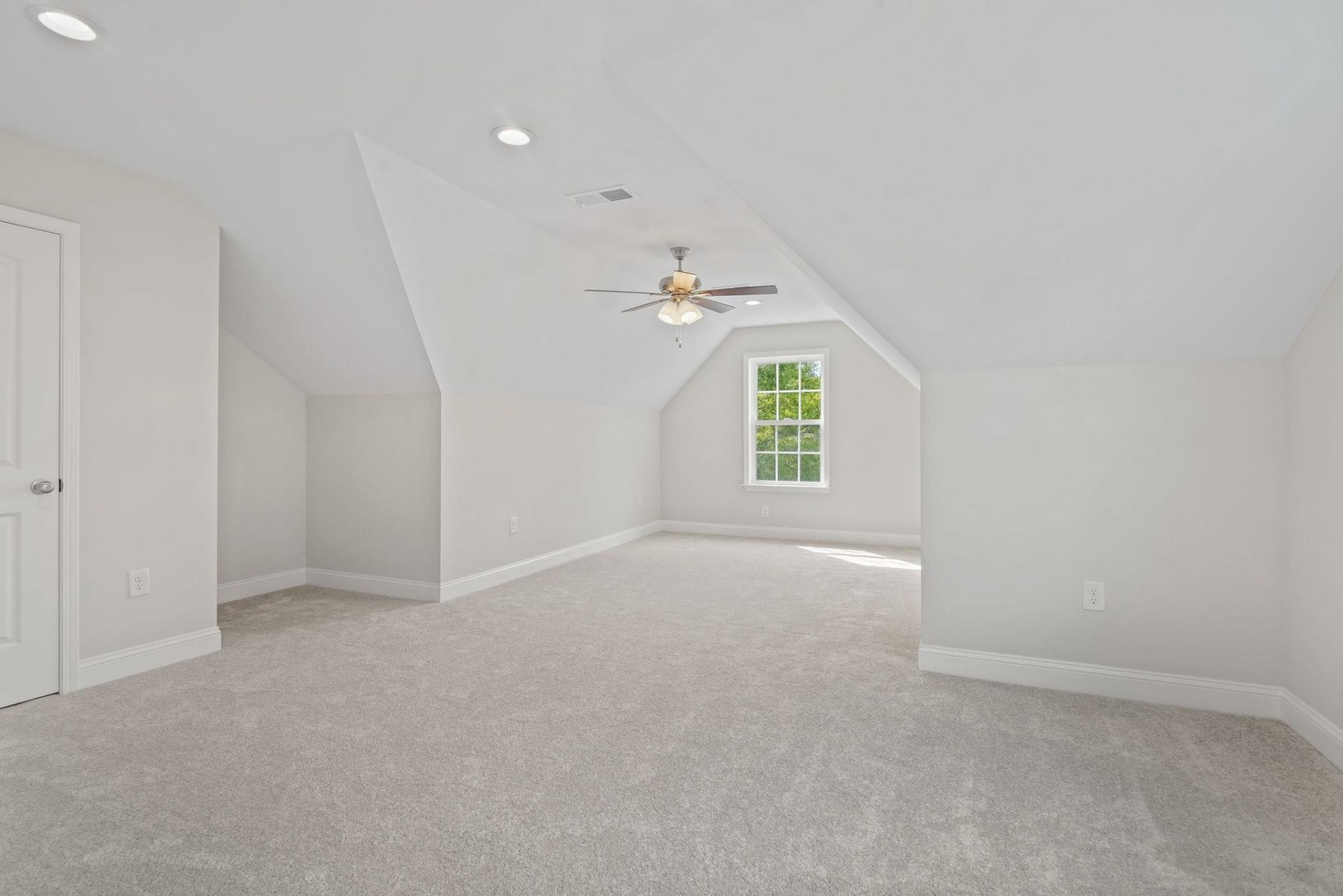 562 Bucks Trail  Photo 21