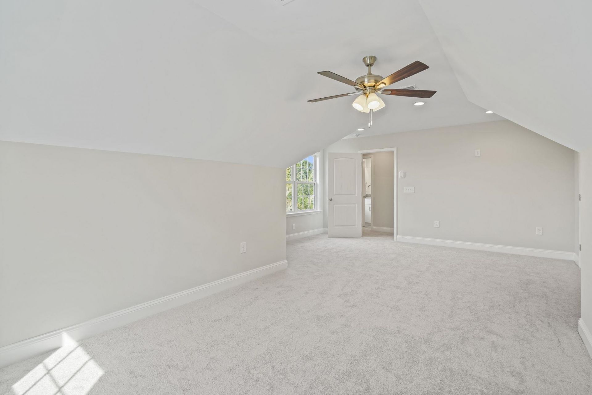 562 Bucks Trail  Photo 22