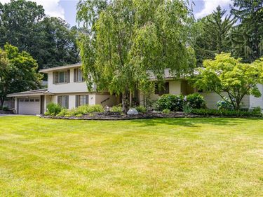 69 Brookwood Road, Rochester, NY 14610