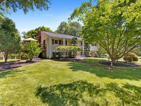 25 Deer Run Dr, Montgomery, NJ 08502