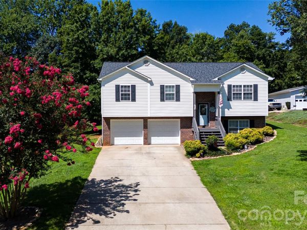 202 Raintree Lane , Morganton, NC 28655