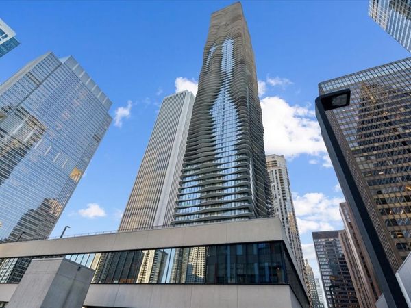 225 N Columbus Drive, Unit 7507, Chicago, IL 60601
