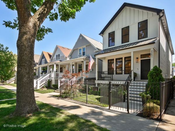 2251 W Berwyn Avenue , Chicago, IL 60625