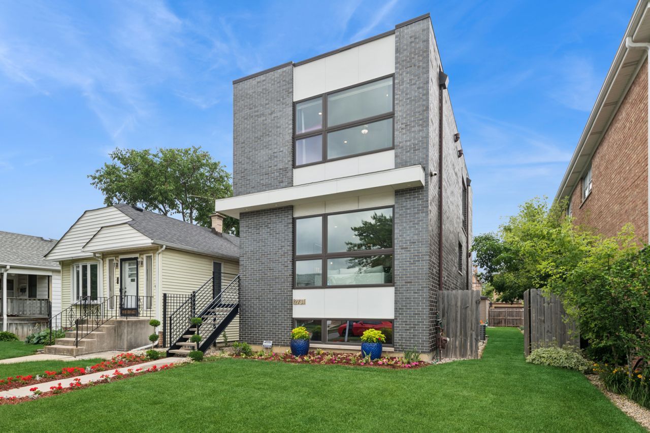 2731 N 75th Avenue , Elmwood Park, IL 60707