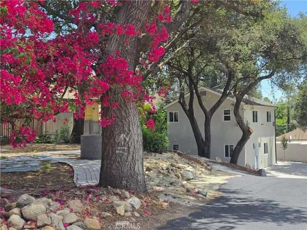 3130 N Mount Curve, Altadena, CA 91001
