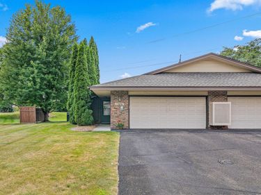13401 Pepperwood Circle, Minnetonka, MN 55305