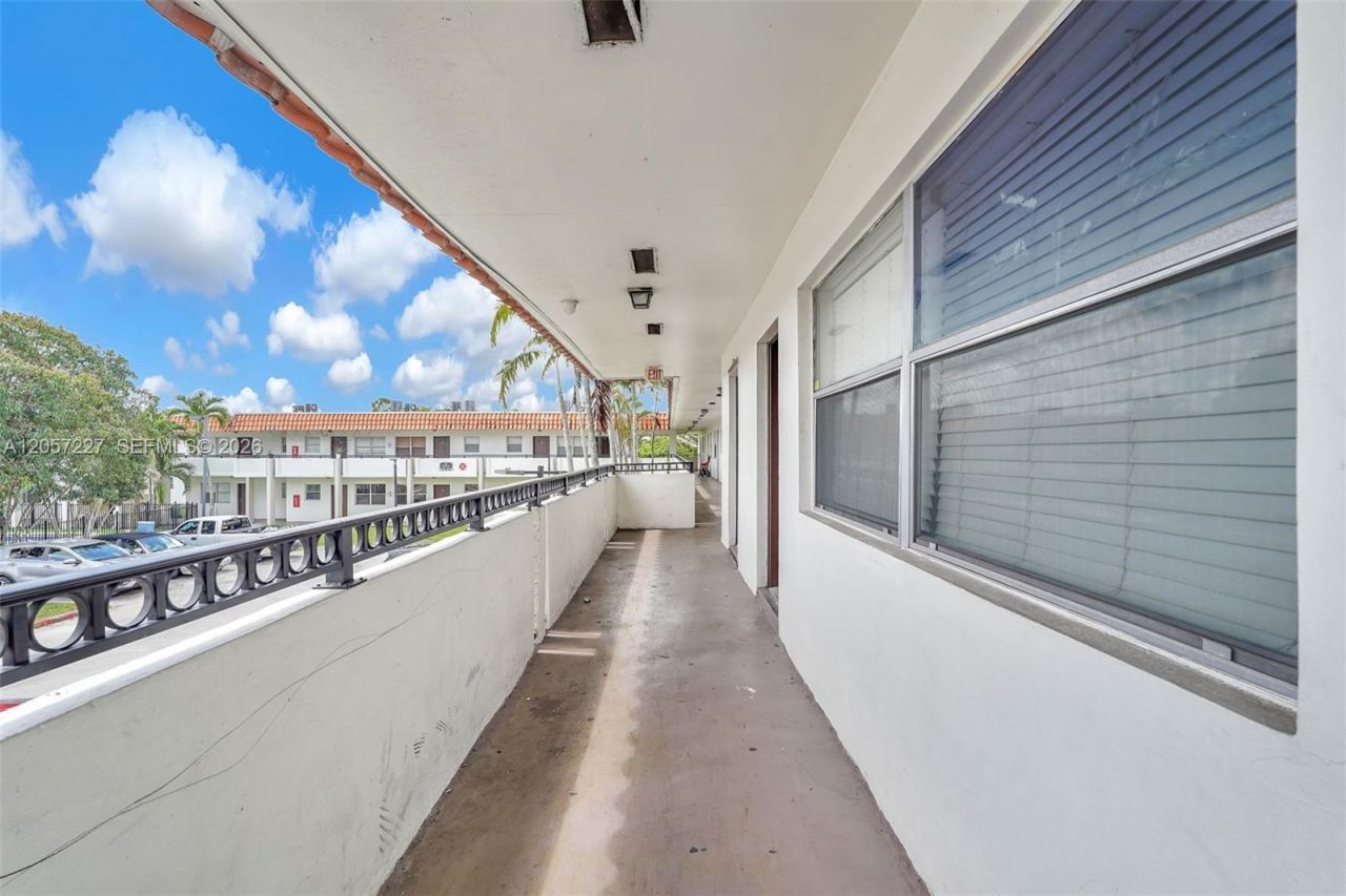 400 NW 65 , Margate, FL 33063 Photo