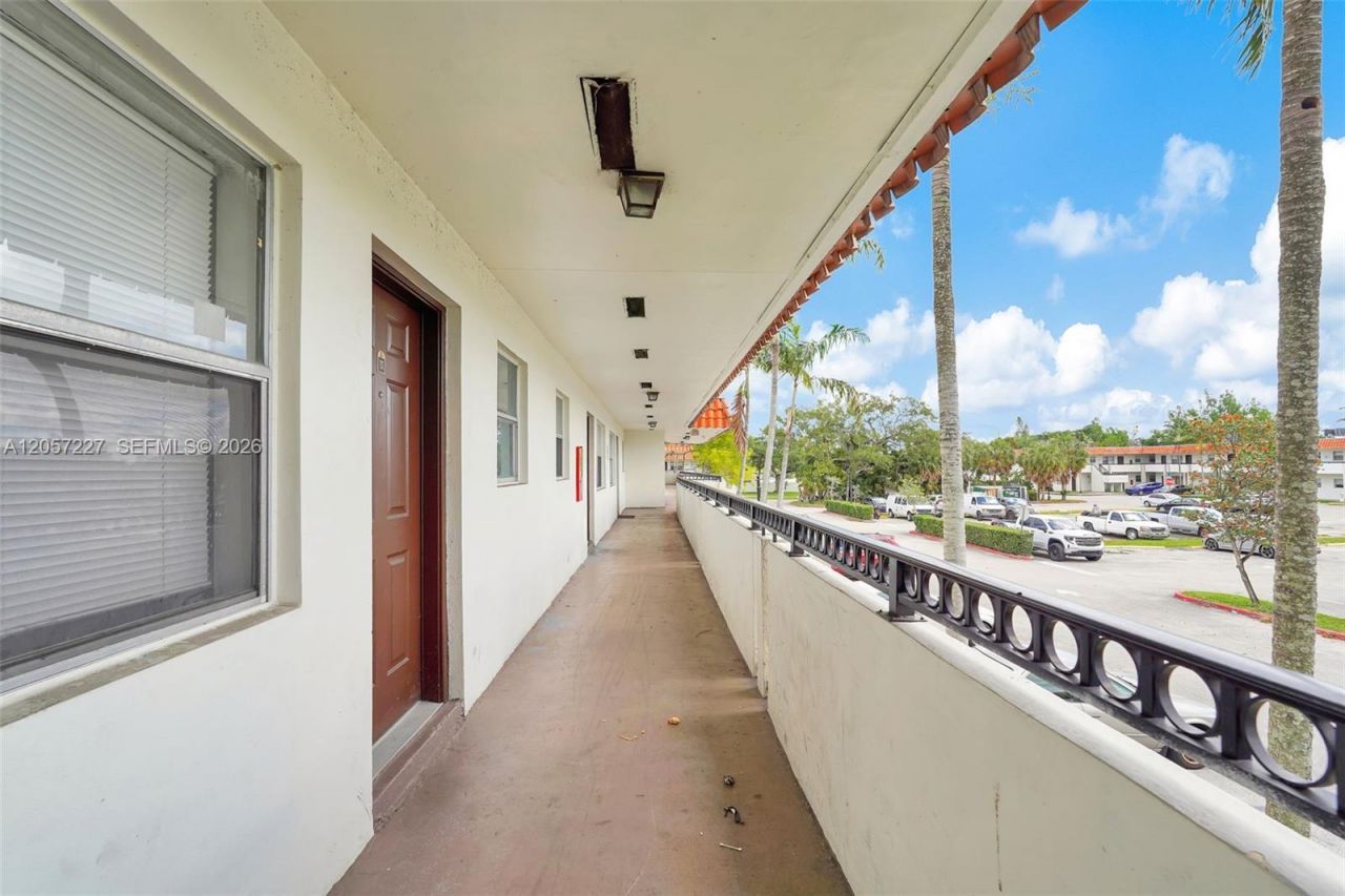 400 NW 65 , Margate, FL 33063 Photo