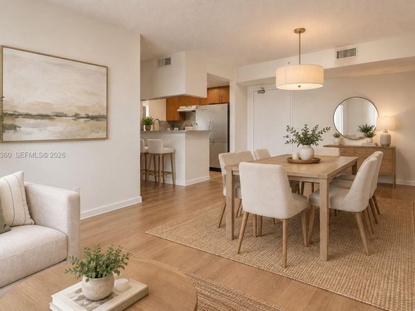 816 NW 11th St, Unit 402, Miami, FL 33136