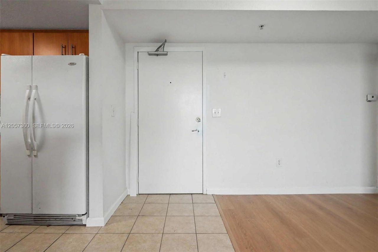 816 NW 11th St , Unit 402, Miami, FL 33136 Photo