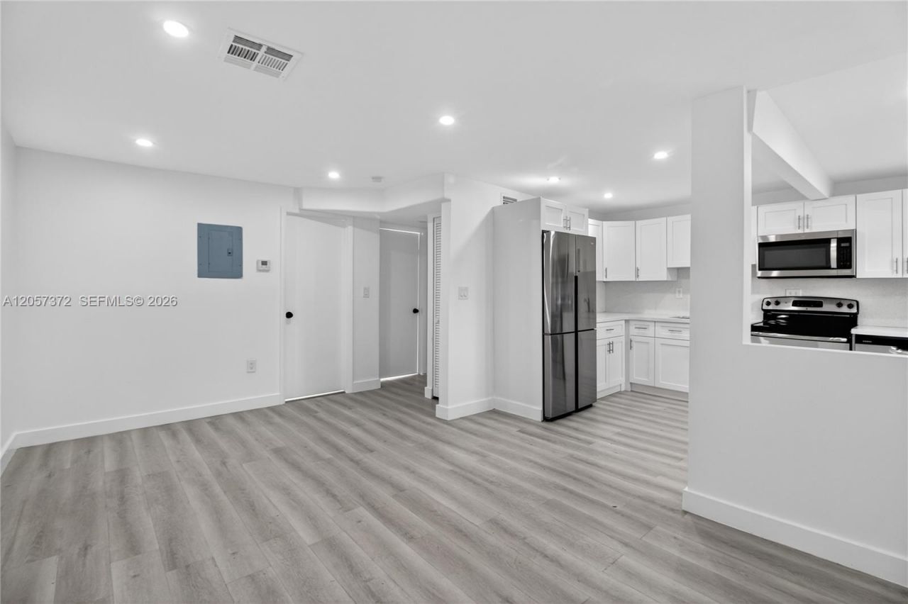 428 NW 97th St , Miami, FL 33150 Photo