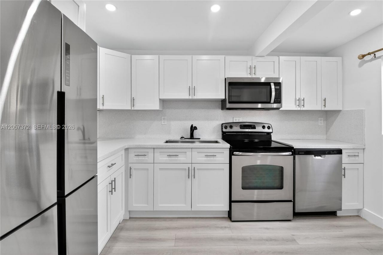 428 NW 97th St , Miami, FL 33150 Photo
