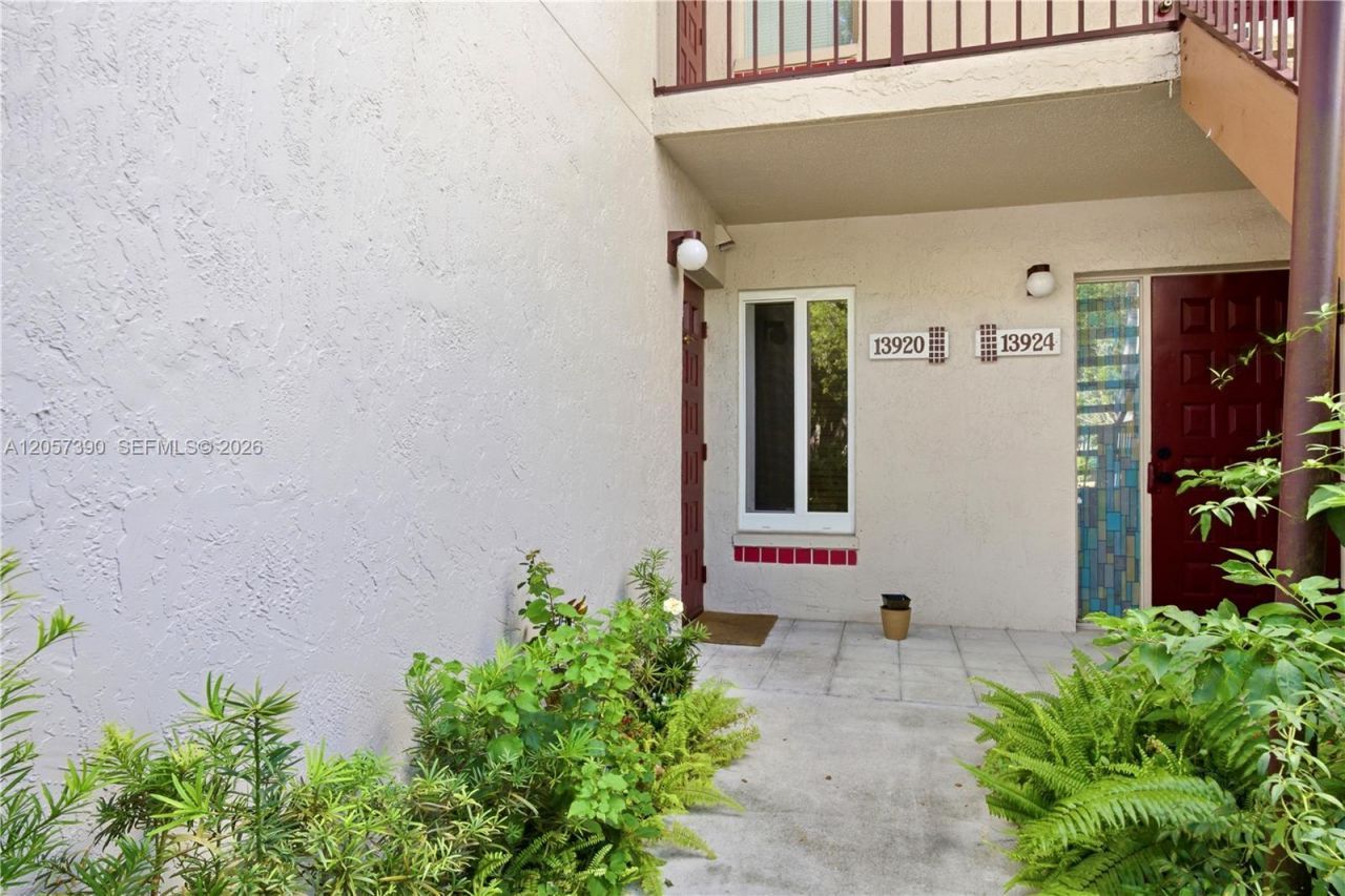 13920 SW 93rd Ln, Unit 13920, Miami, FL 33186 Photo