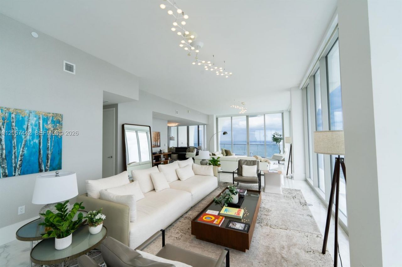16901 Collins Ave , Unit 4201, Sunny Isles Beach, FL 33160 Photo