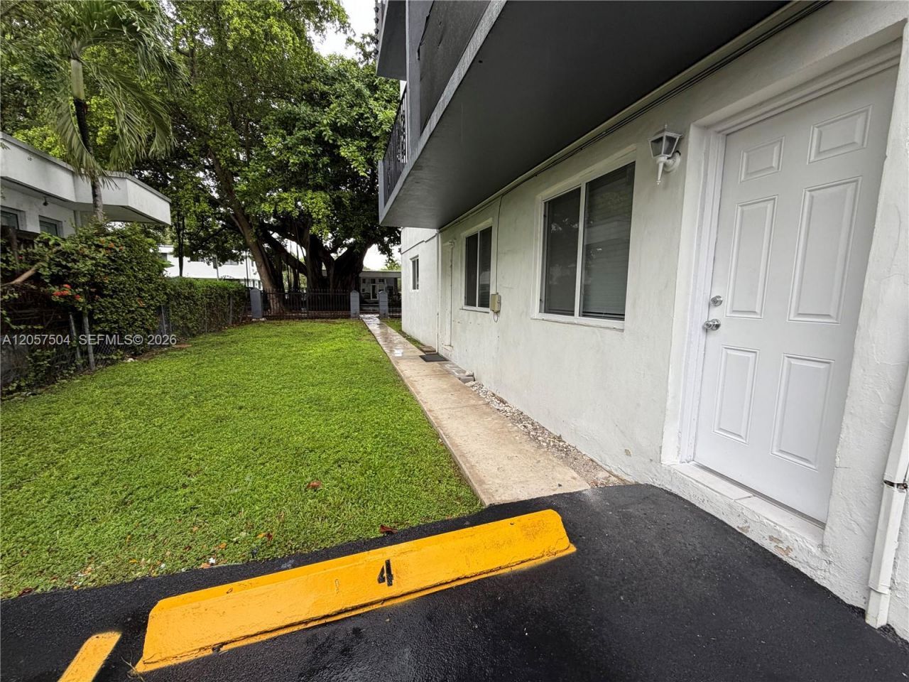 1860 SW 22nd St, Unit 4, Miami, FL 33145 Photo