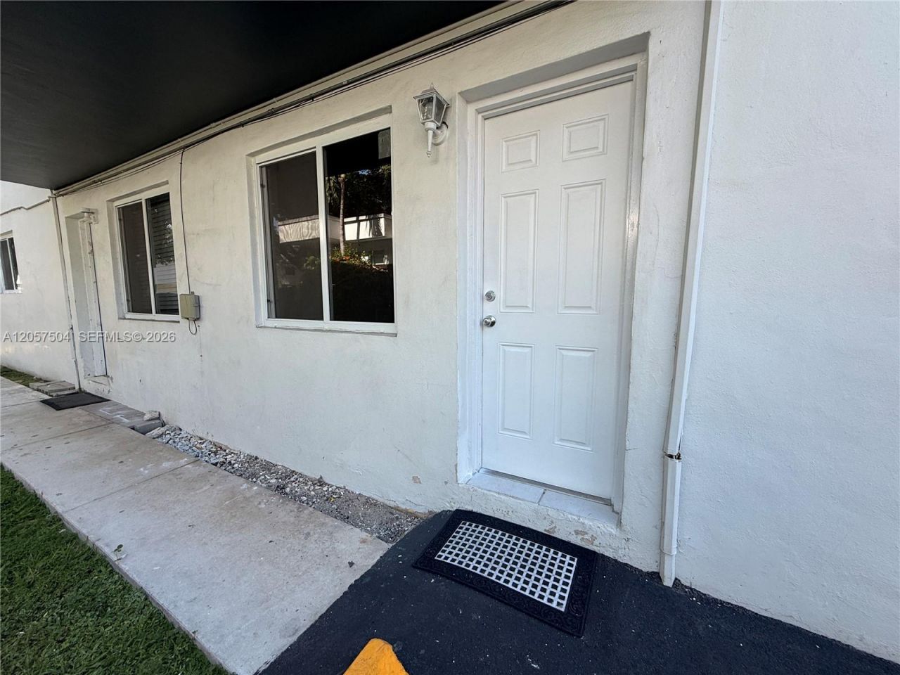 1860 SW 22nd St , Unit 4, Miami, FL 33145 Photo