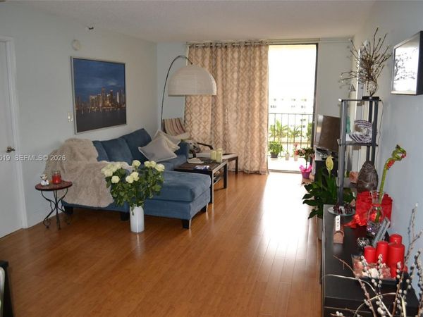 Unit 703, Sunny Isles Beach, FL 33160