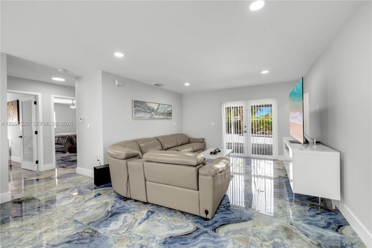 10350 SW 48th St , Unit 1, Miami, FL 33165 Photo