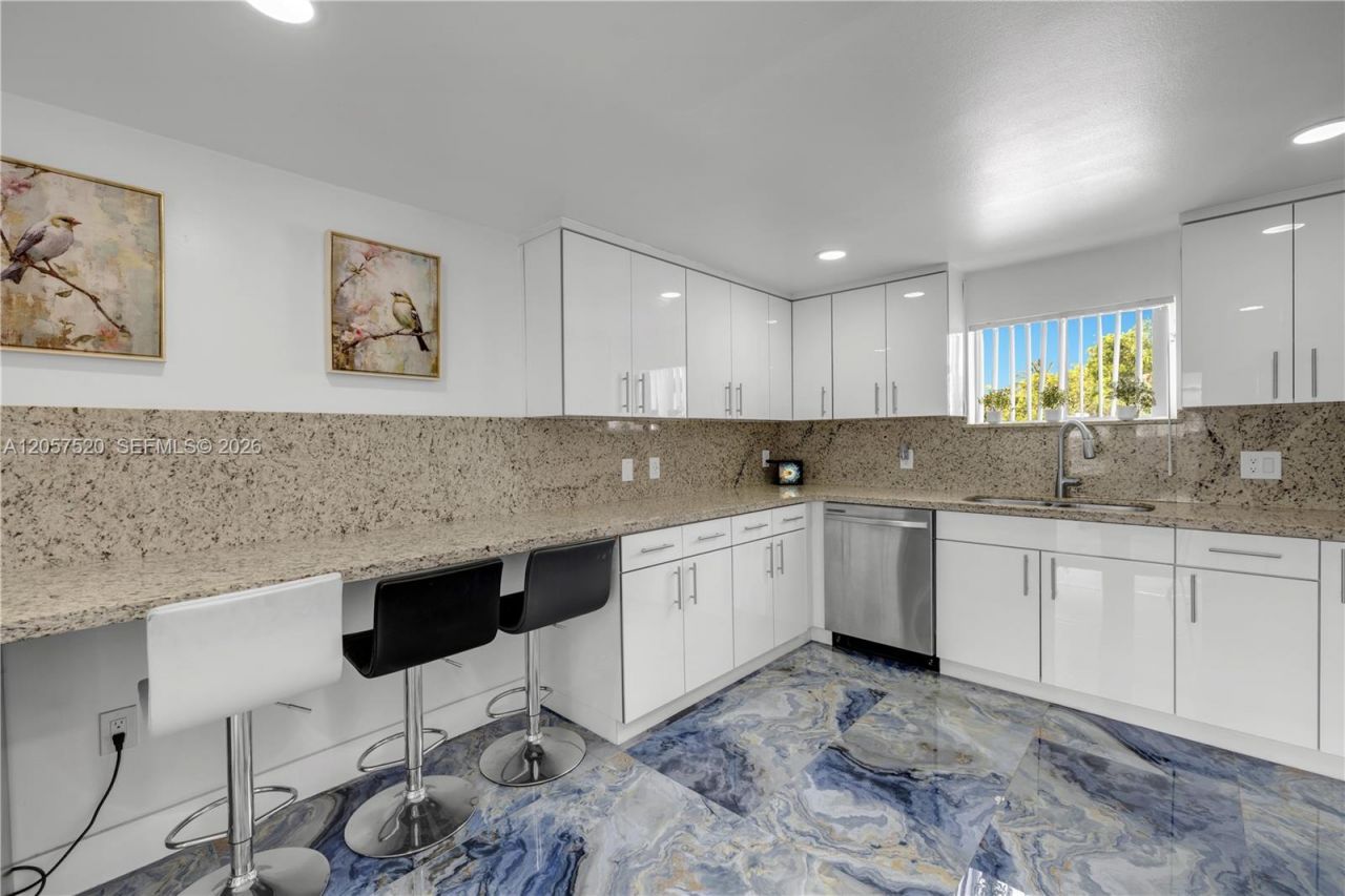 10350 SW 48th St , Unit 1, Miami, FL 33165 Photo