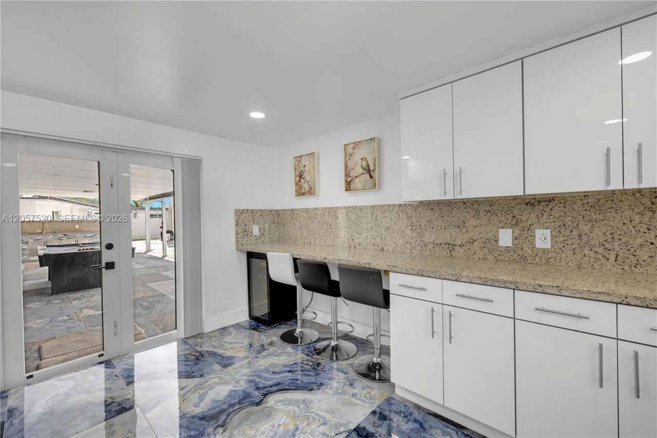 10350 SW 48th St , Unit 1, Miami, FL 33165 Photo